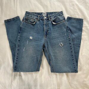 BDG Urban Outfitters Mom High-Rise Medium Wash Denim Jeans | Size 25